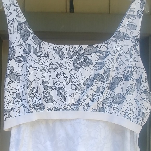 New white with black print tank - Picture 3 of 3